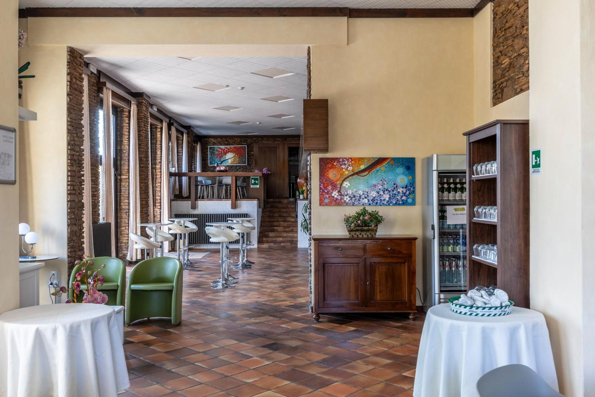 Hotel Ideal Сирмионе Екстериор снимка